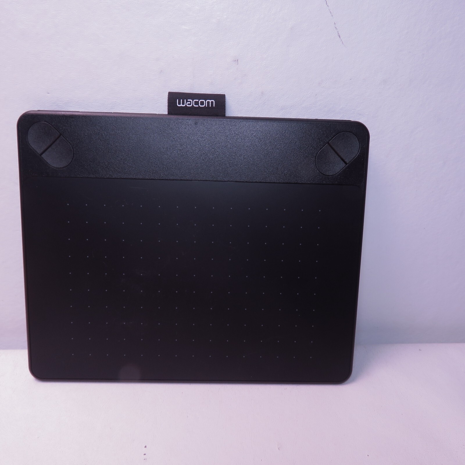 Wacom Black Small Intuos Tablet CTH-490