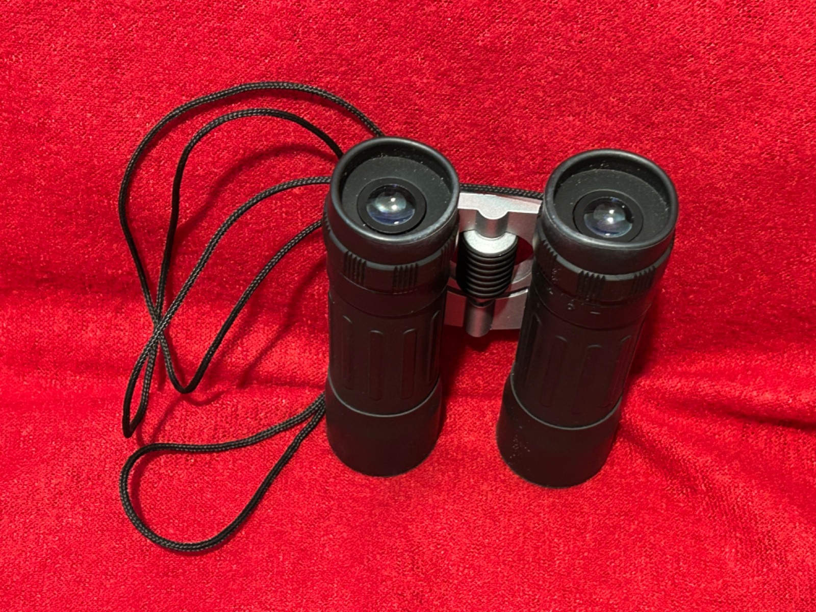 Pre Owned - KONUS Compact Binoculars Travel Lightweight Black - Case Included