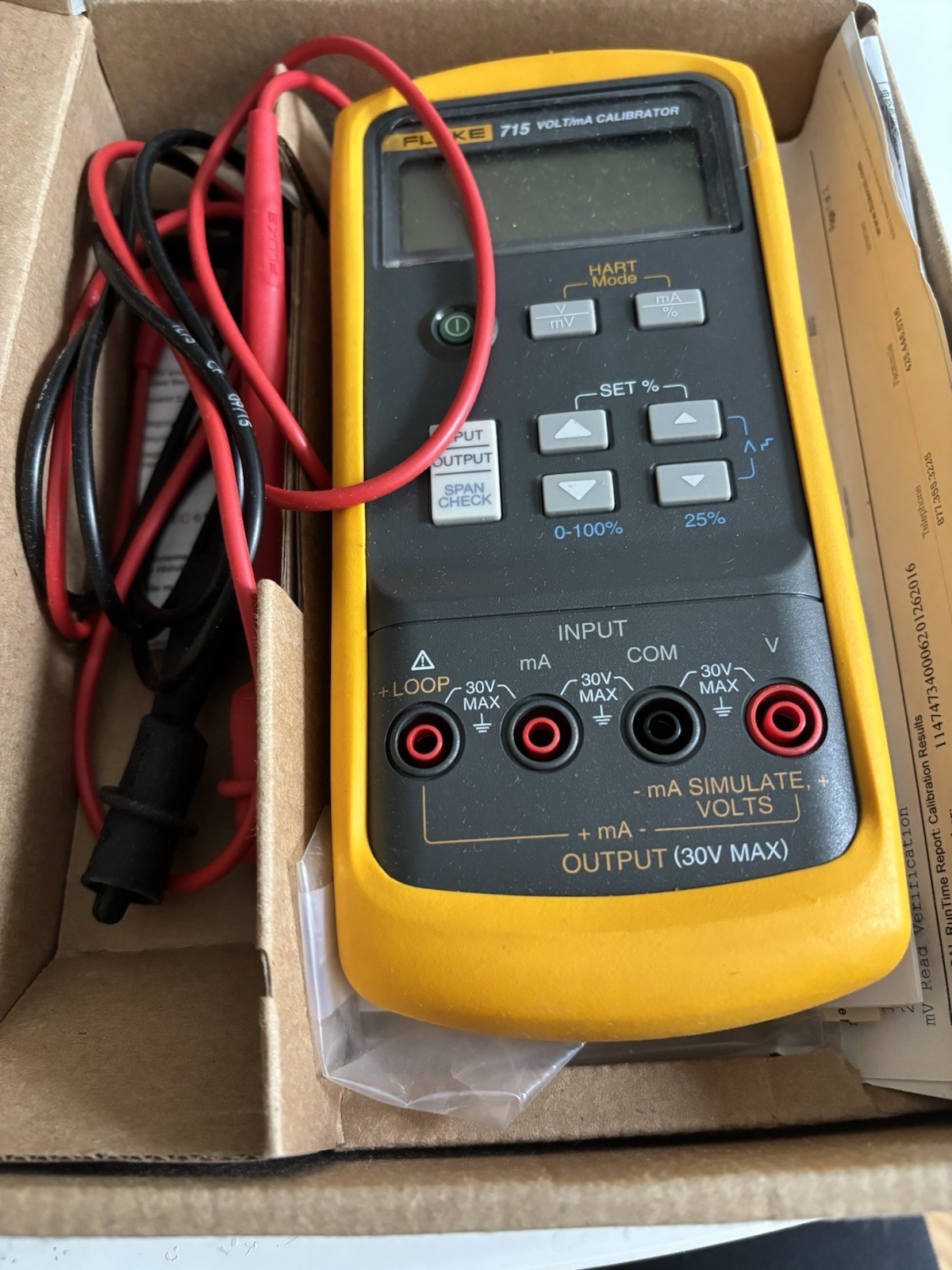 Fluke 715 VOLT/mA Milliamp Process Calibrator Meter w/ Leads w/Case