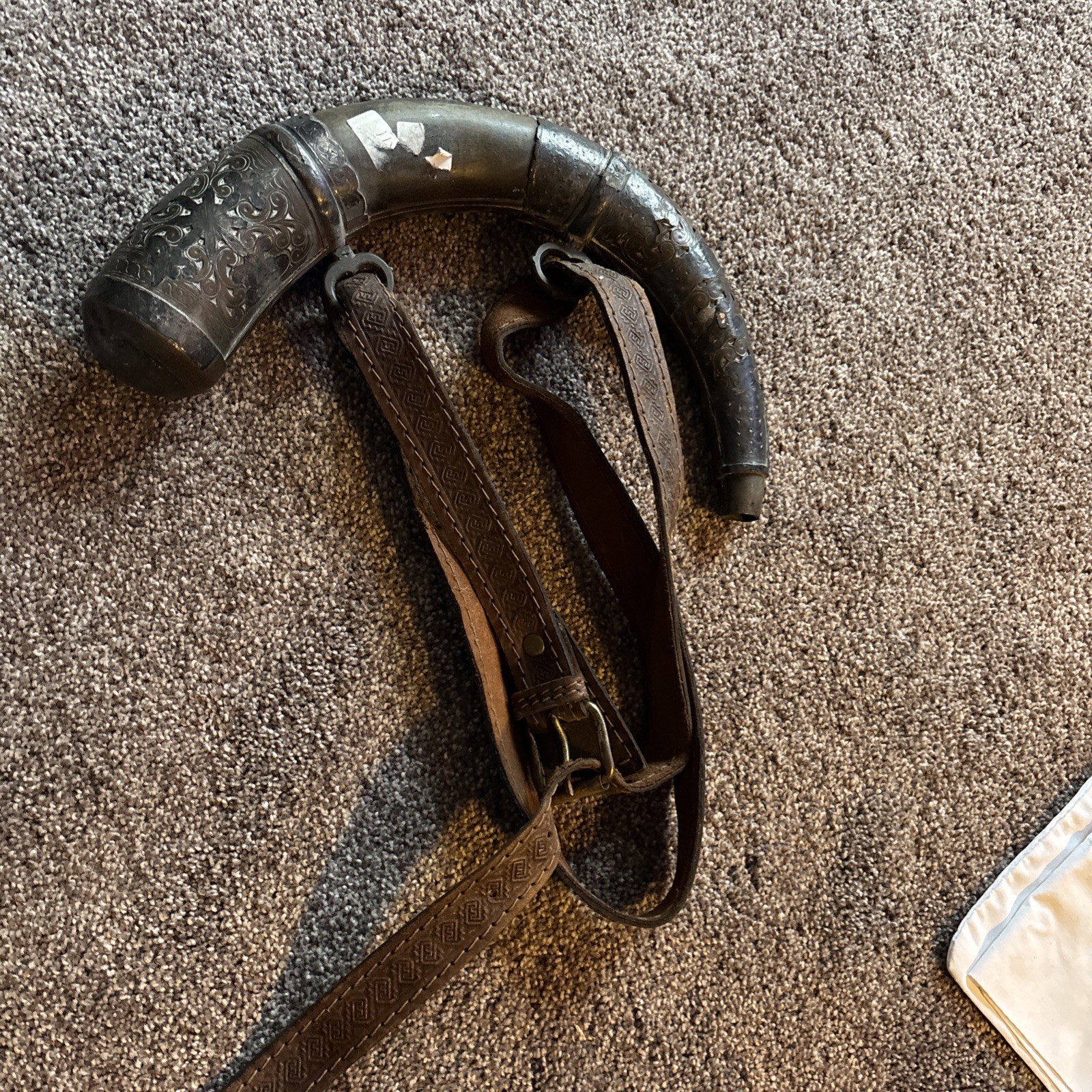 Vtg 12” Moroccan Wood POWDER HORN w/Brass Fittings & Leather Strap, Intricate