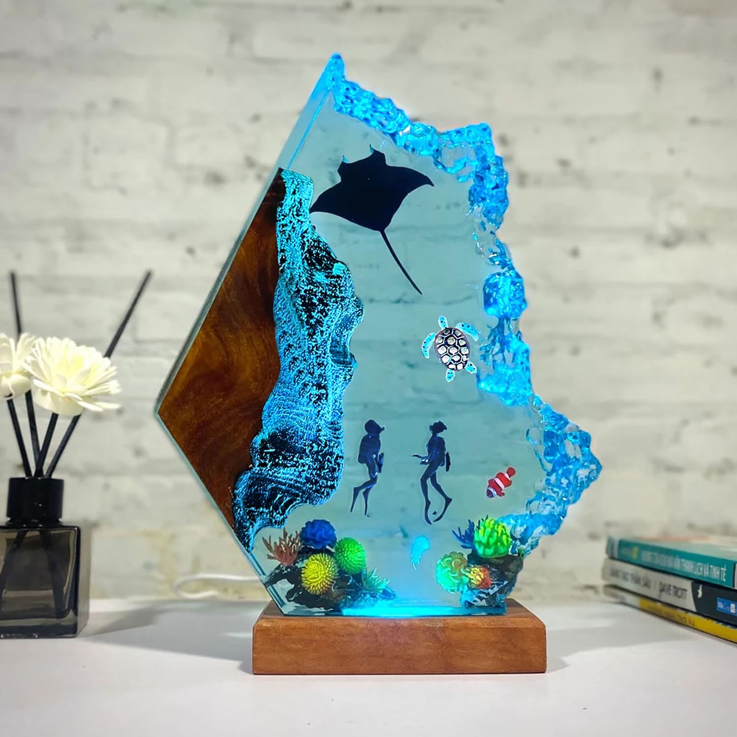 MASDEC Handmade Scuba Diving Resin Ocean Lamp with Wooden Base
