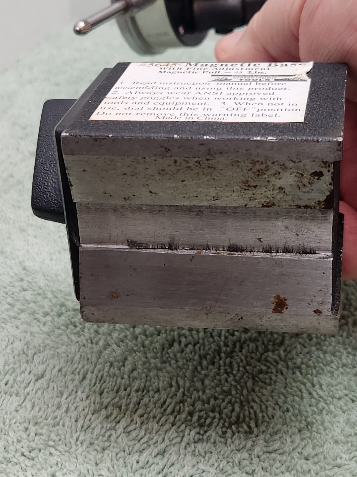 Multi-Position Magnetic Base with fine adjustment 05645 Harbor Freight
