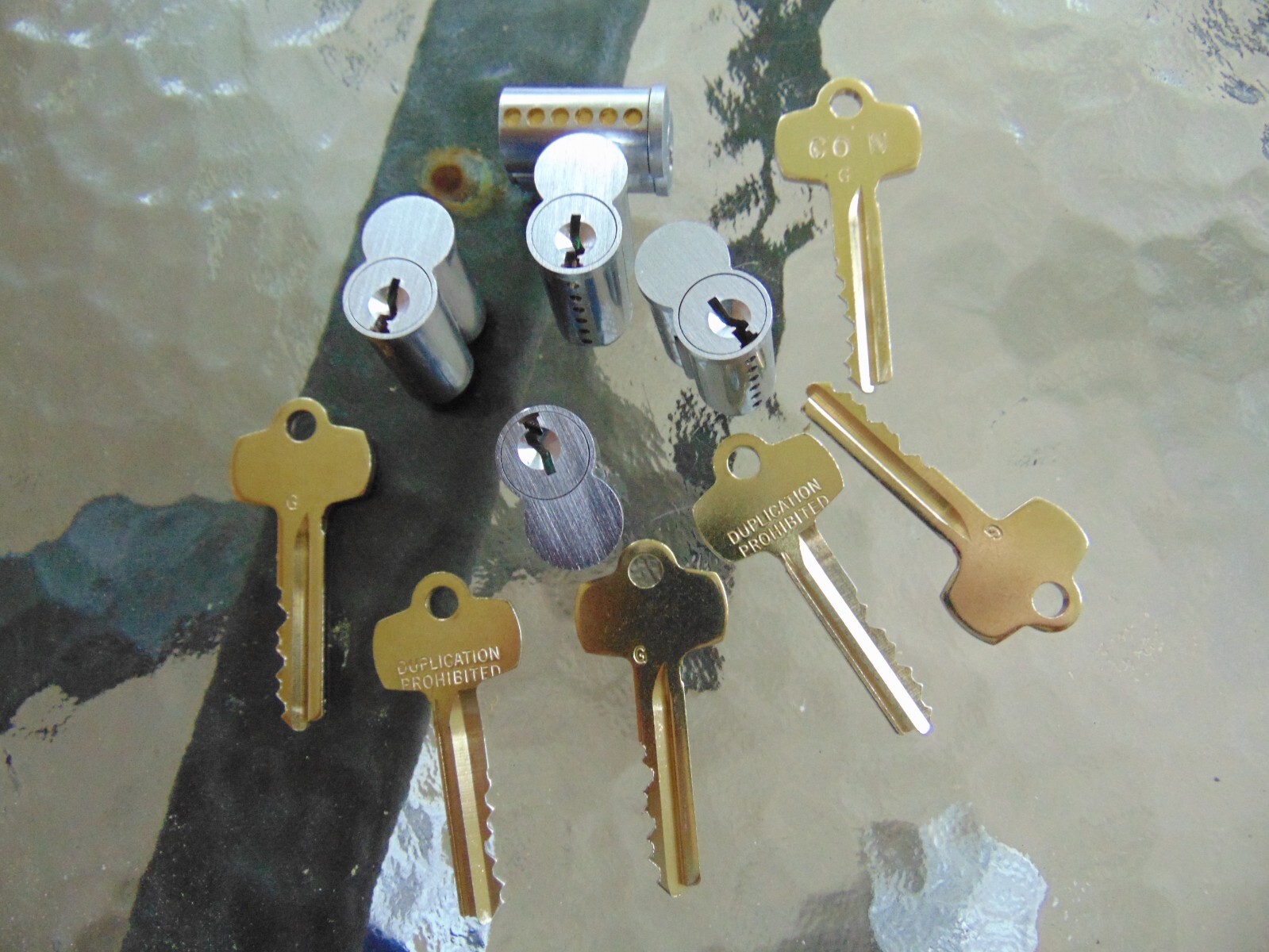 5 - BEST LOOK A LIKE   G   CORES  6 PIN WITH 1 CORE KEY AND 5 KEYS  LOCKSMITH