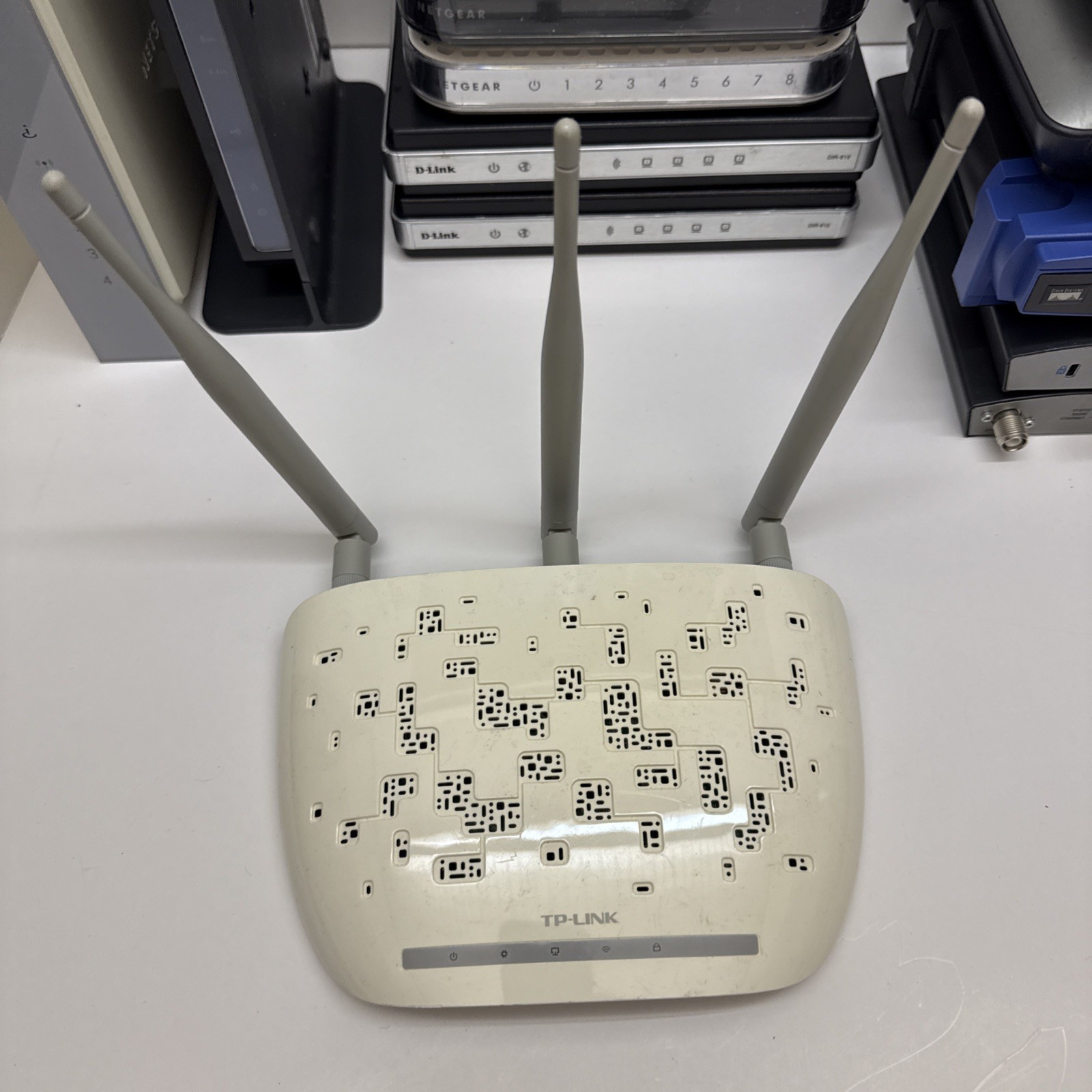 Ubiquiti Networks UAP-AC-PRO 1300Mbps Wireless Access Point