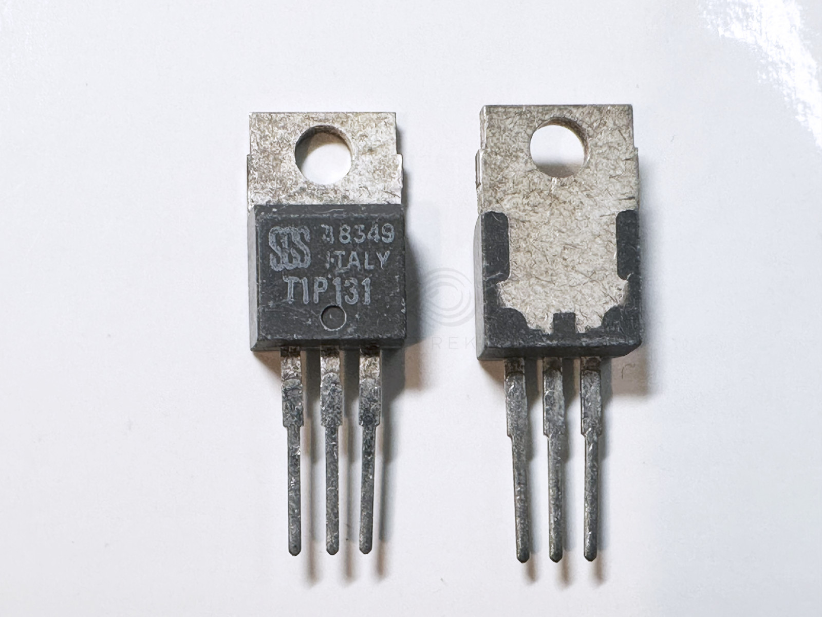 2PCS TIP131 SGS Thomson NPN Darlington 80V 8A 70W Transistor TO-220