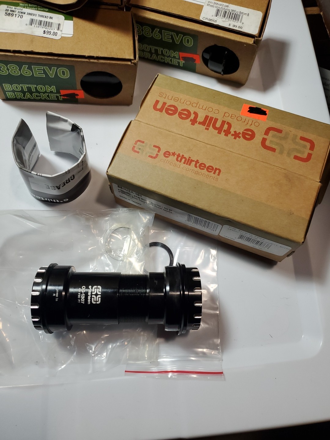 e*thirteen PF30 ThreadFit Bottom Bracket Press Fit 24mm spindle 68mm-83mm shell