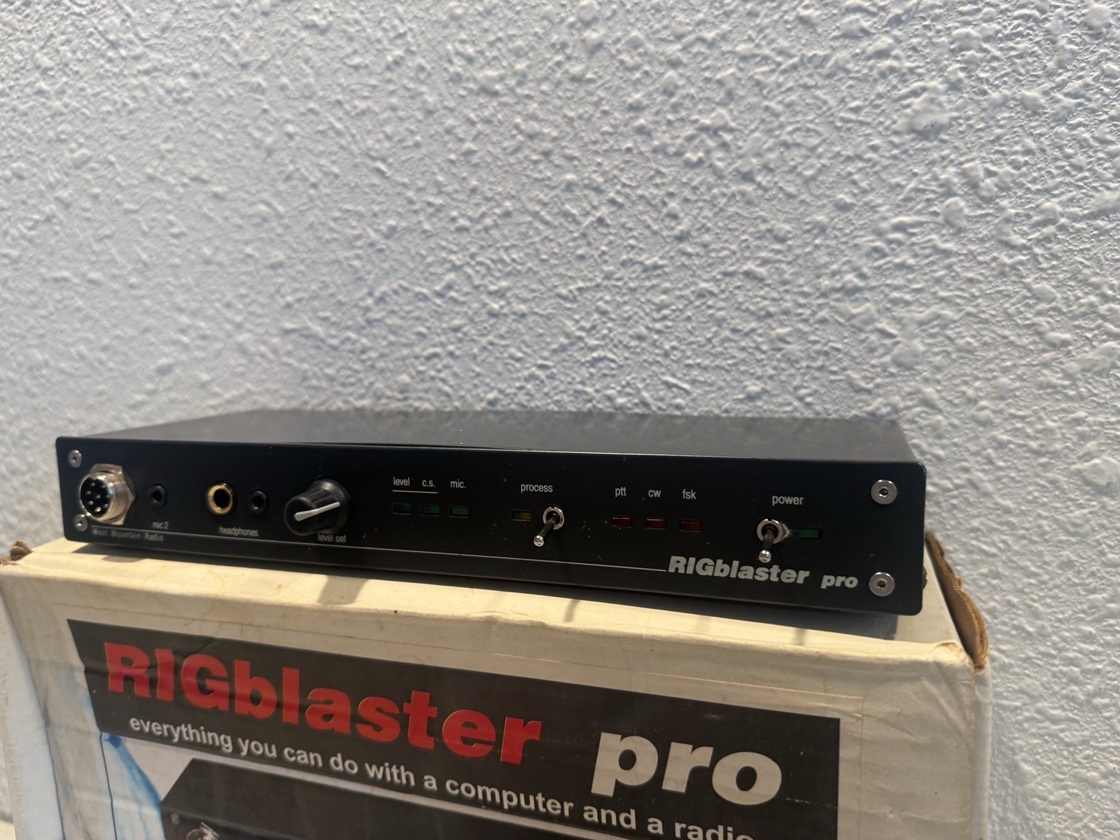 West Mountain Radio RIGblaster Pro Computer Ham Radio Interface with Accessories
