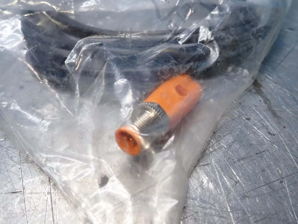 IFM EVC435 PROXIMITY SWITCH 08233142678
