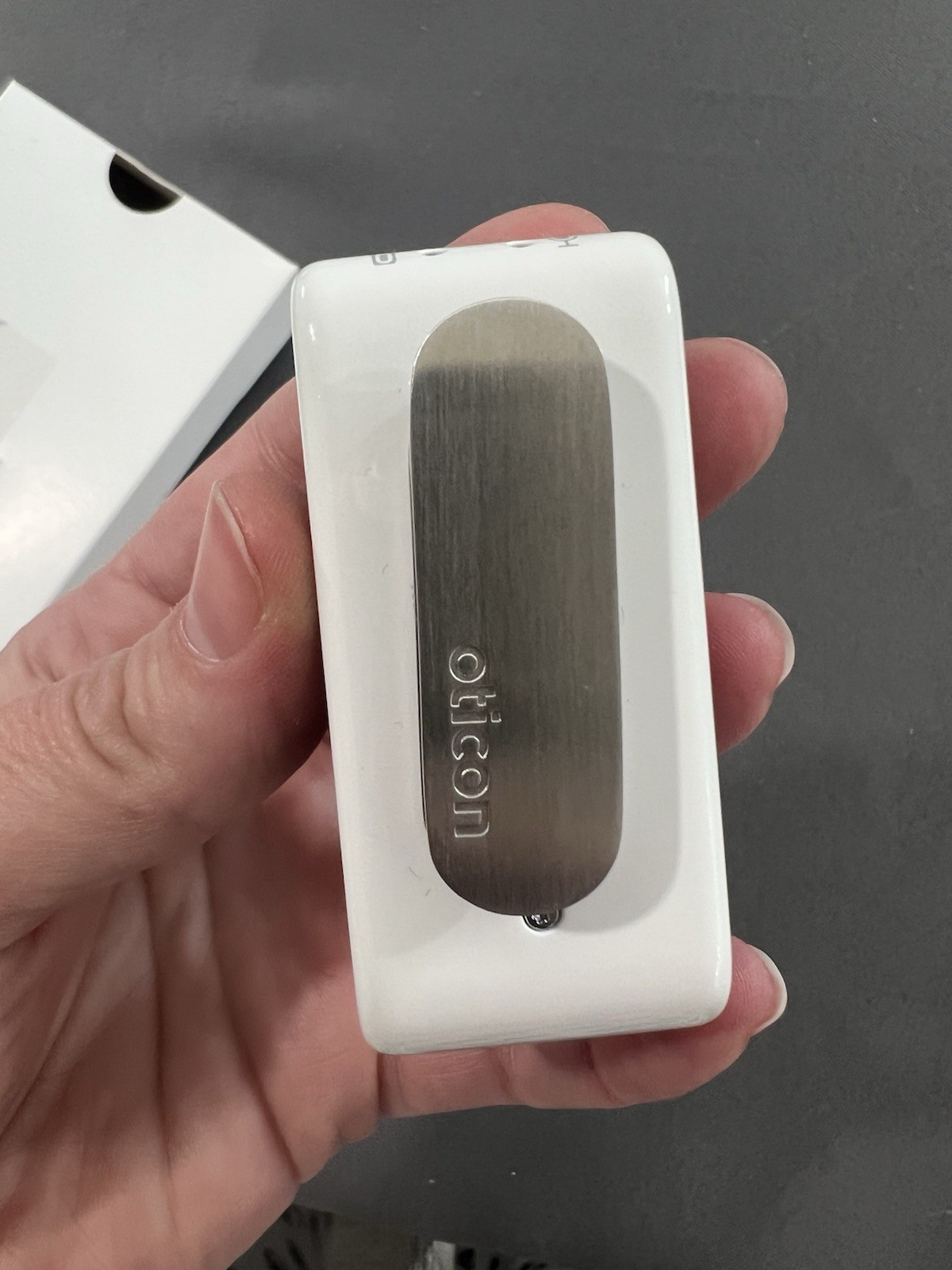 Oticon EduMic Wireless Hearing Listening Aid, Remote Microphone audio accessory.
