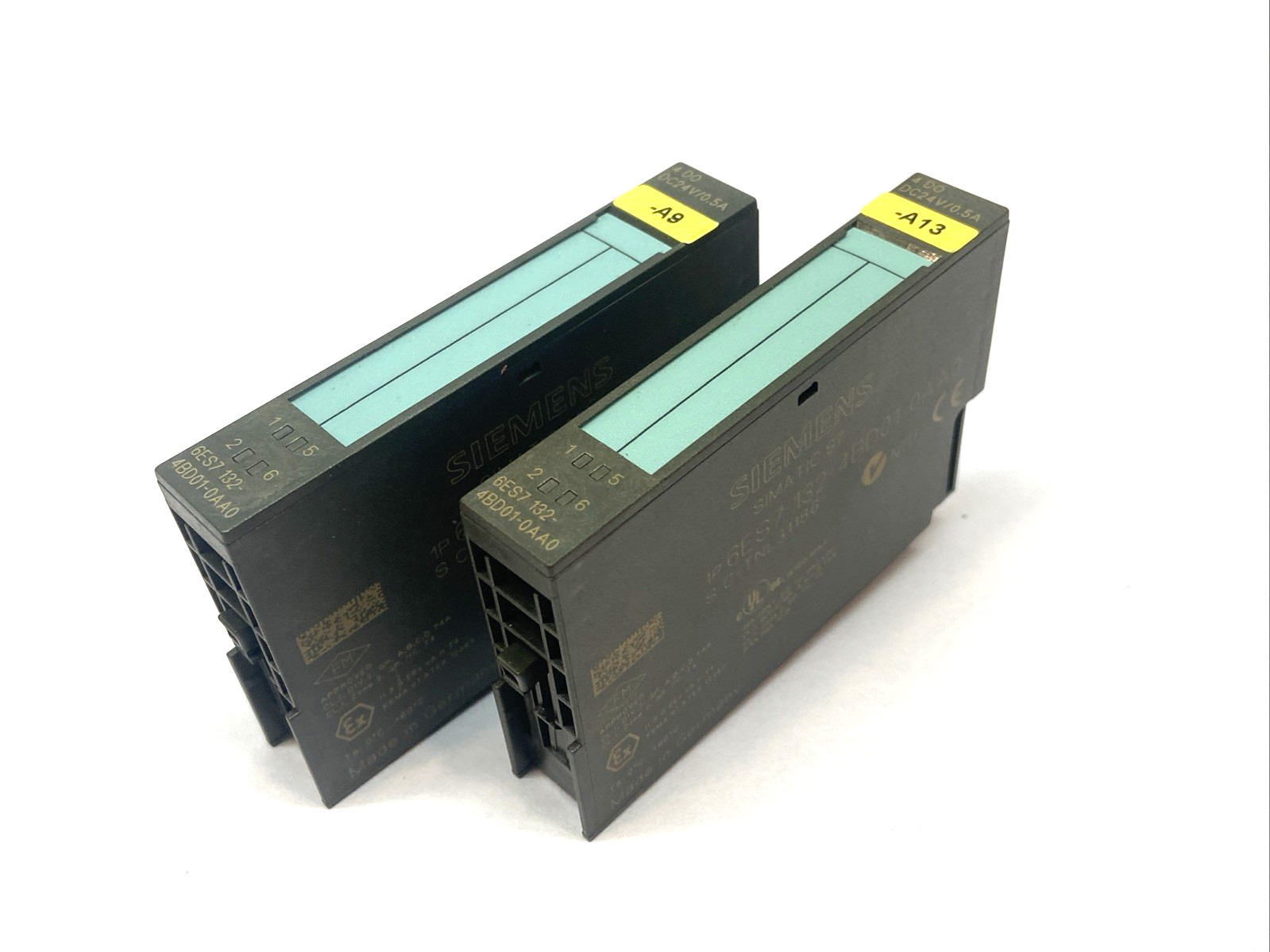 Siemens 6ES7 132-4BD01-0AA0 Simatic S7 Digital Output Module LOT OF 2
