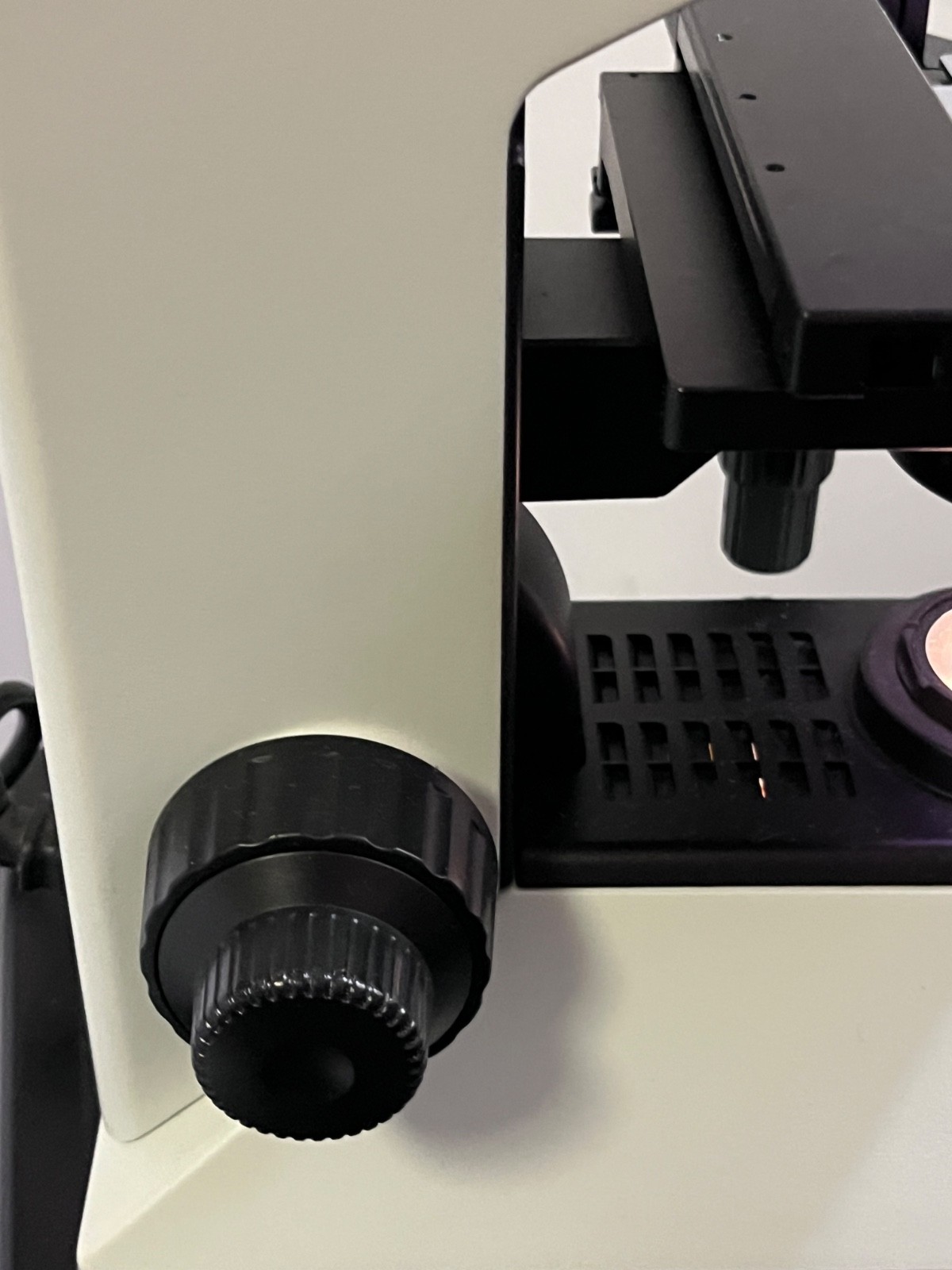 OLYMPUS CX21FS1 BINOCULAR MICROSCOPE PLAN 4 10 40 100 OBJECTIVES Olympus CX21