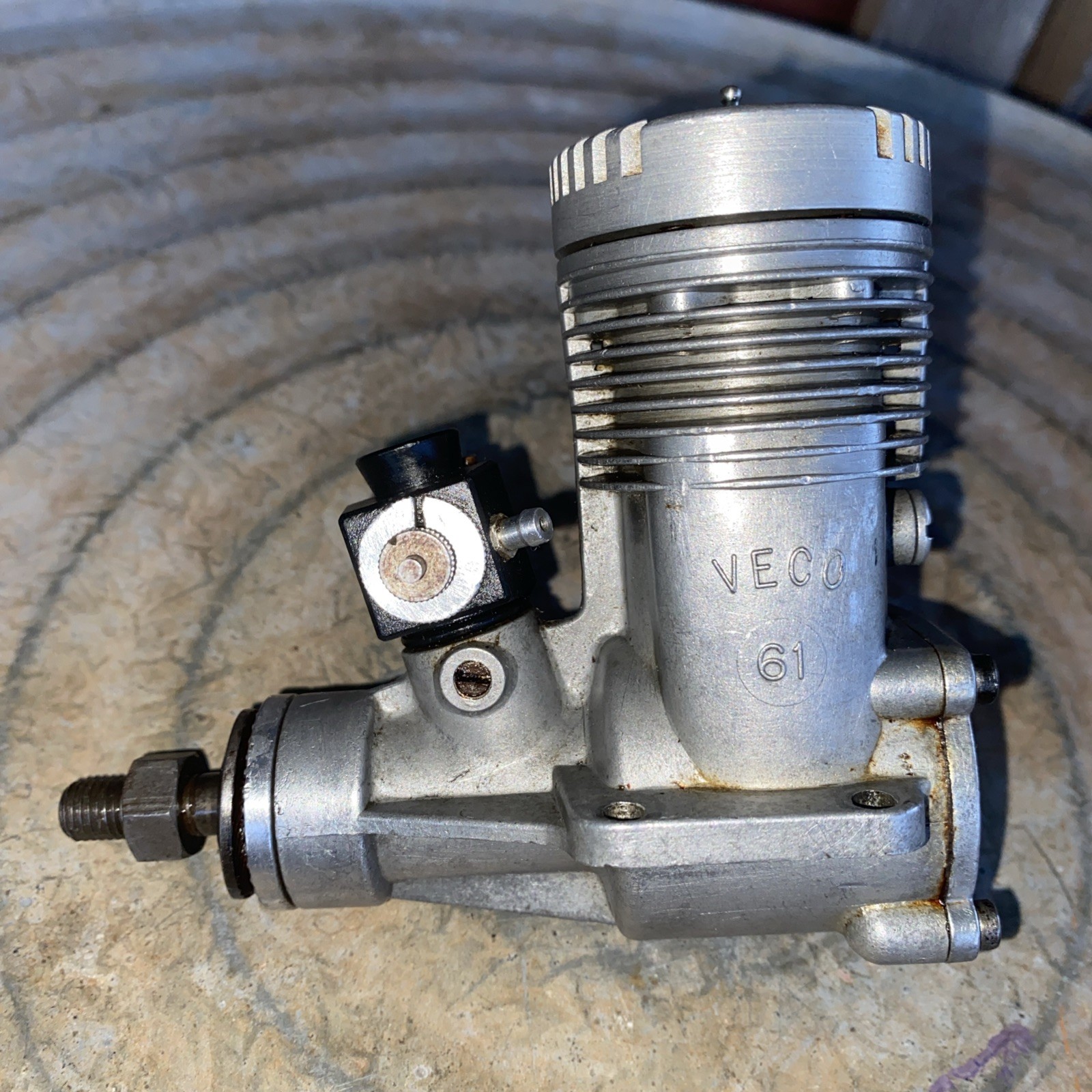 RC Airplane Engine Vintage VECO 61 Glow Engine w/ Carb USA Made