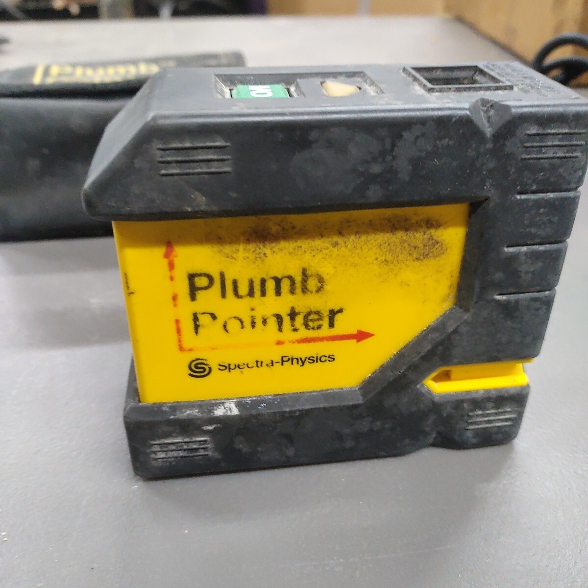 Spectra-Physics Precision PLUMB POINTER Laser Level With Pouch. Works Great