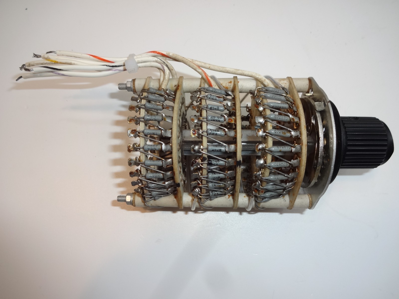 3 Pole 19  Position  Rotary Switch with 1% resistors