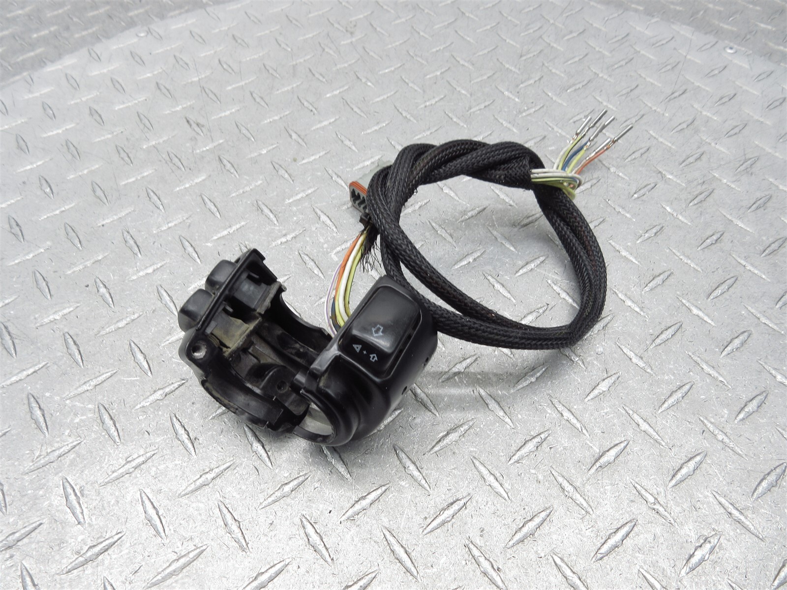 2001 00-01 Harley Davidson Softail Deuce FXSTDI Left Handlebar Control Switch