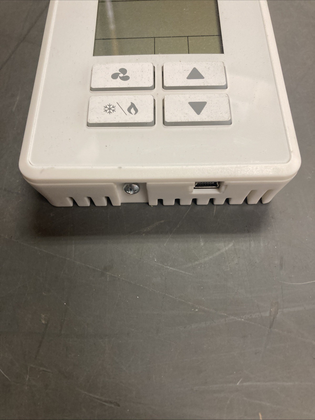 USED? Neptronic NF TUUB00-200 Wall Temperature Controller | U.S.A. SELLER