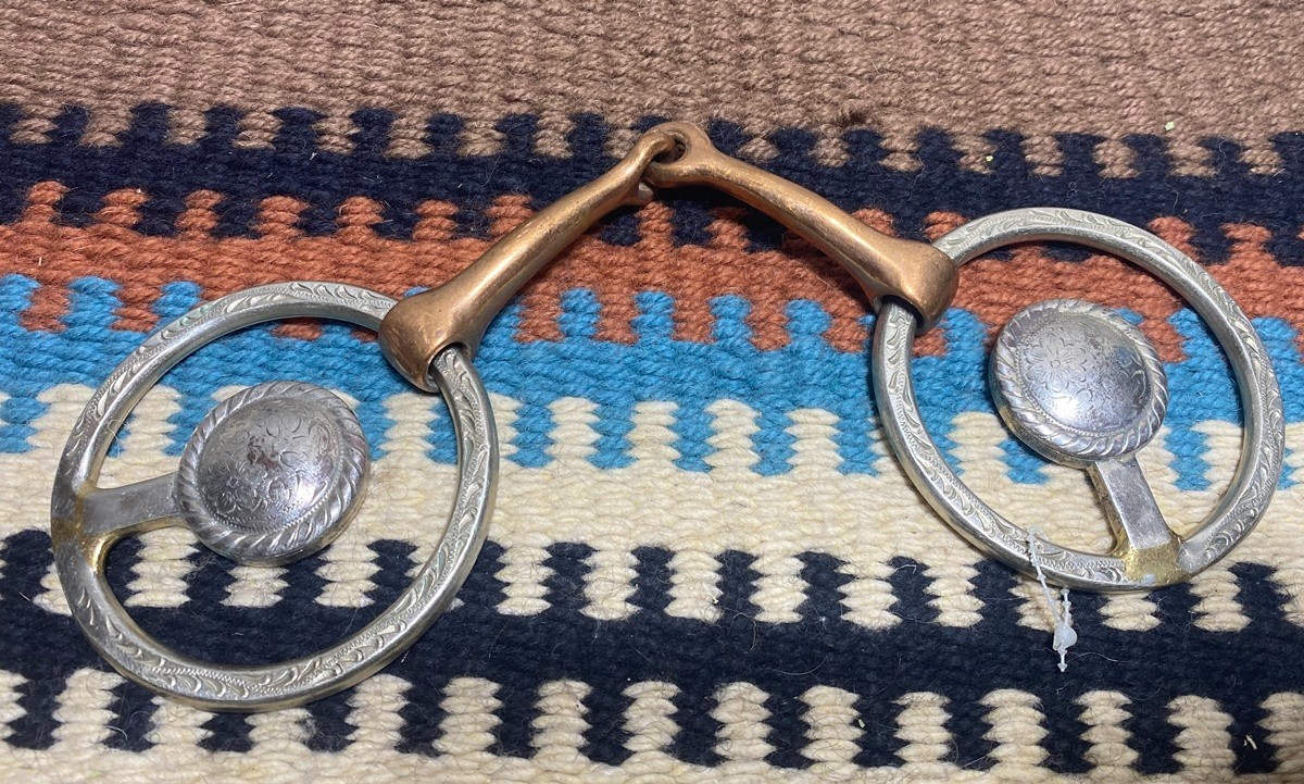 Horse BIT - Fancy Western Snaffle - center concho & engraving - copper mouth 5"