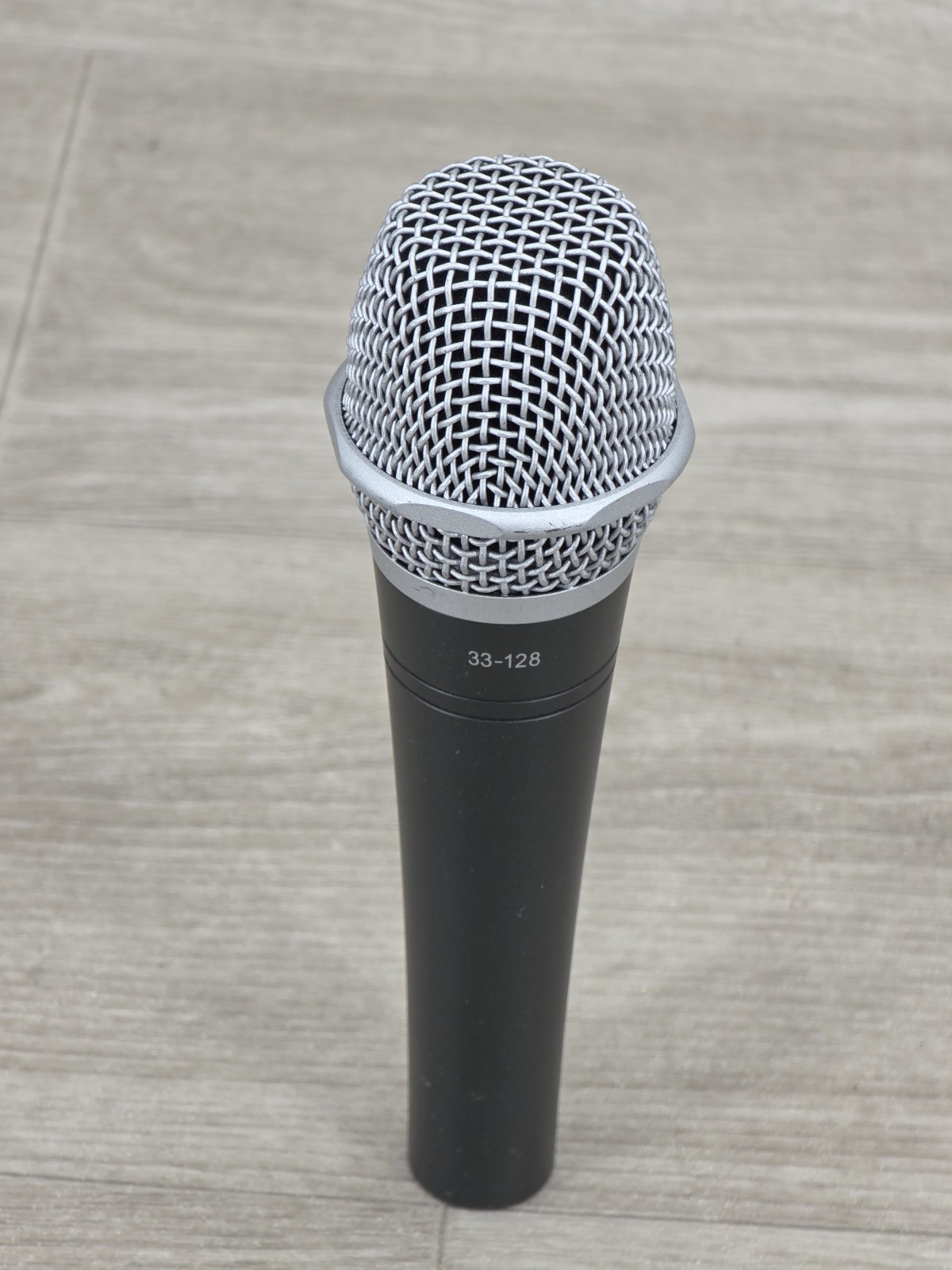 VTG 1990s Radio Shack Model 33-128 Vocal Super Cardloid Microphone (No Cable)
