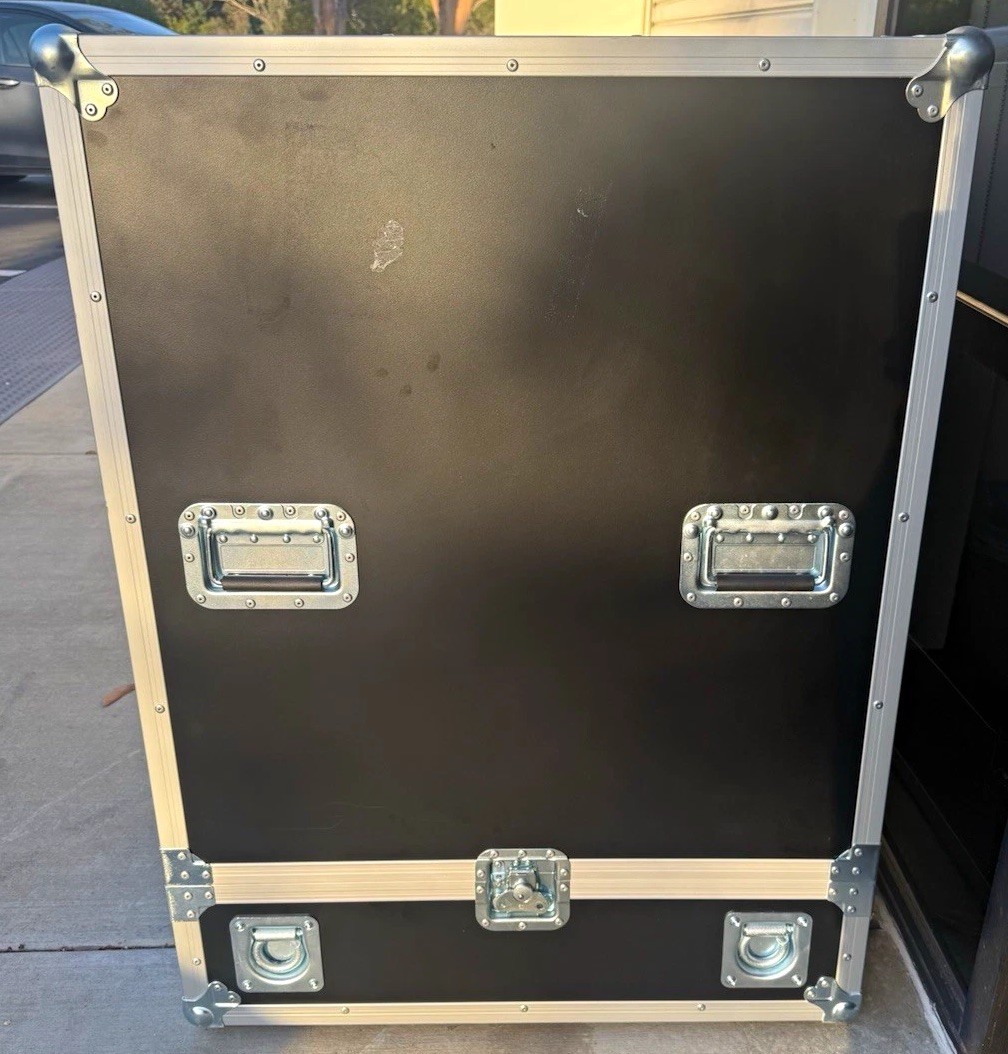 Large Black/Silver Flight Road Case 16U Aluminum w/ Casters Recessed Handles