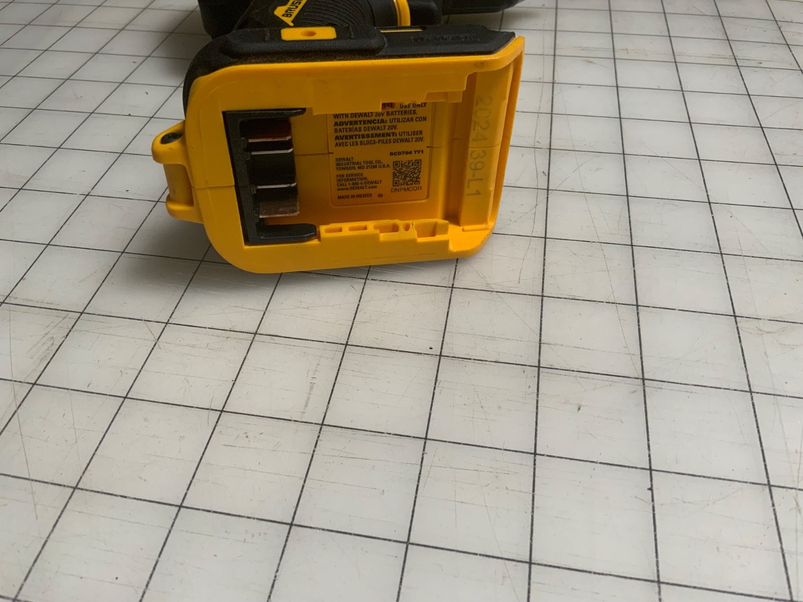 DEWALT DCD794 20V MAX 1/2" Compact 2-Speed Drill Drive barely used