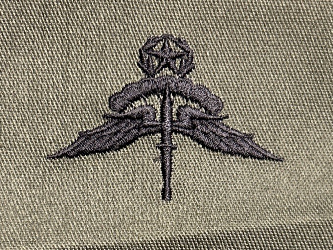 US Army Master Military Freefall Parachutist Badge BDU Sew-On OD Green HALO