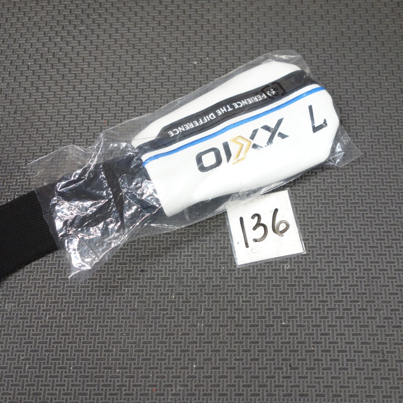 XXIO 7 Fairway wood head cover fast shipping BRAND NEW 260313