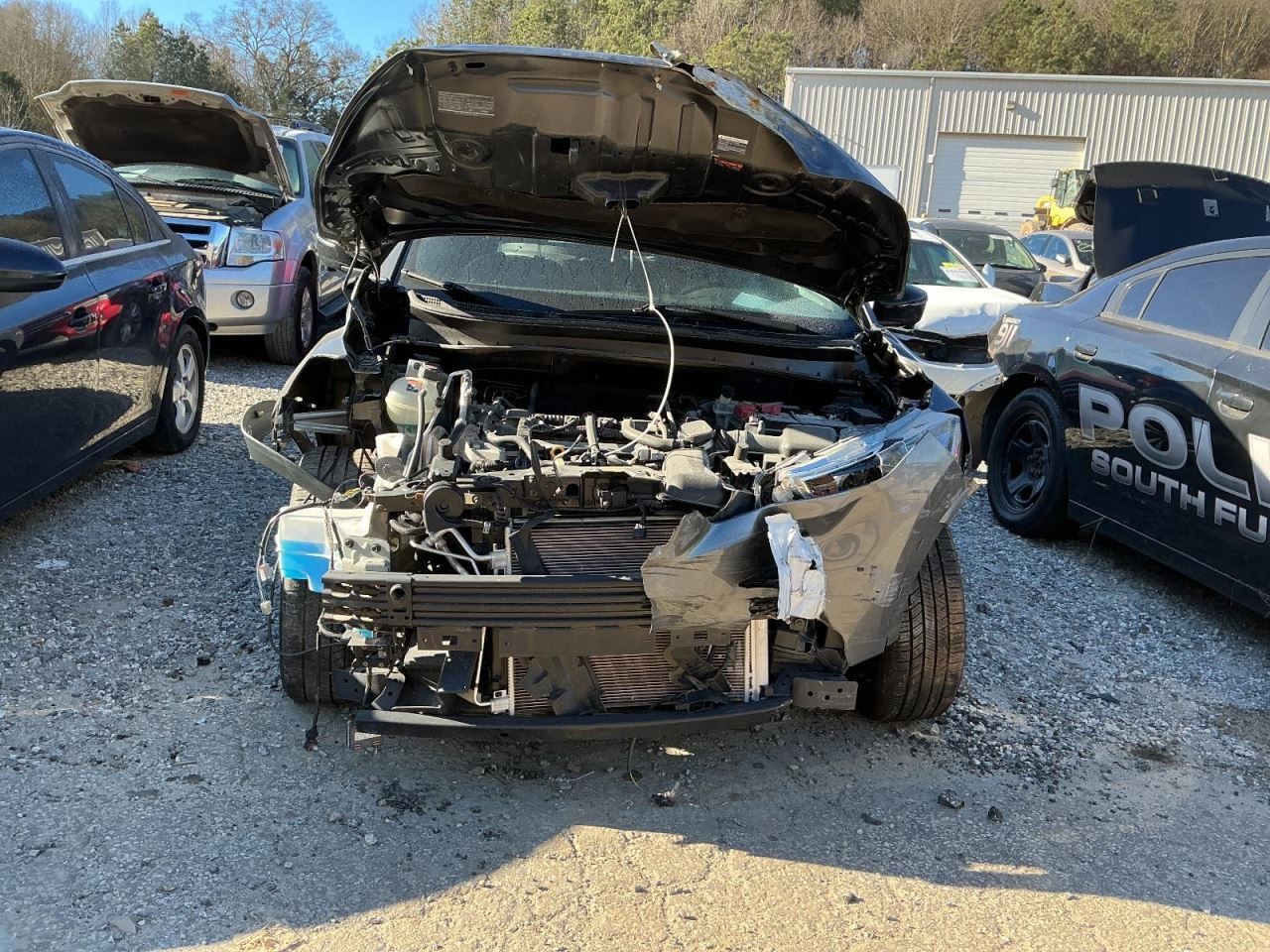KICKS 2019 Glove Box 4926521