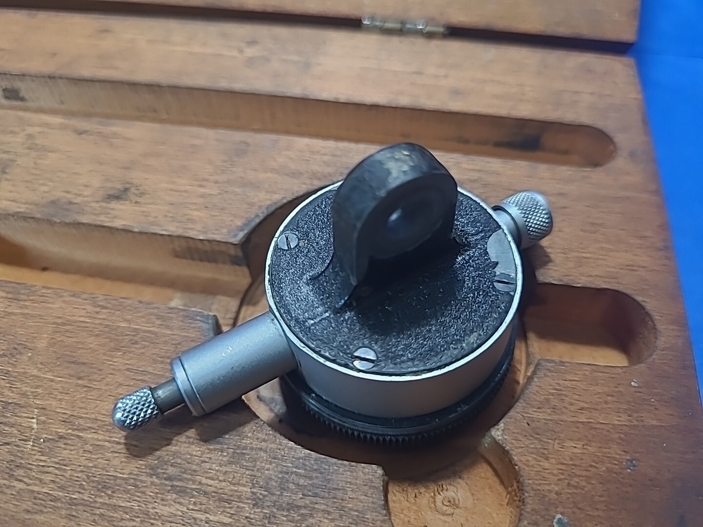 Starrett 657EZ Magnetic Base With Indicator in Wood Case