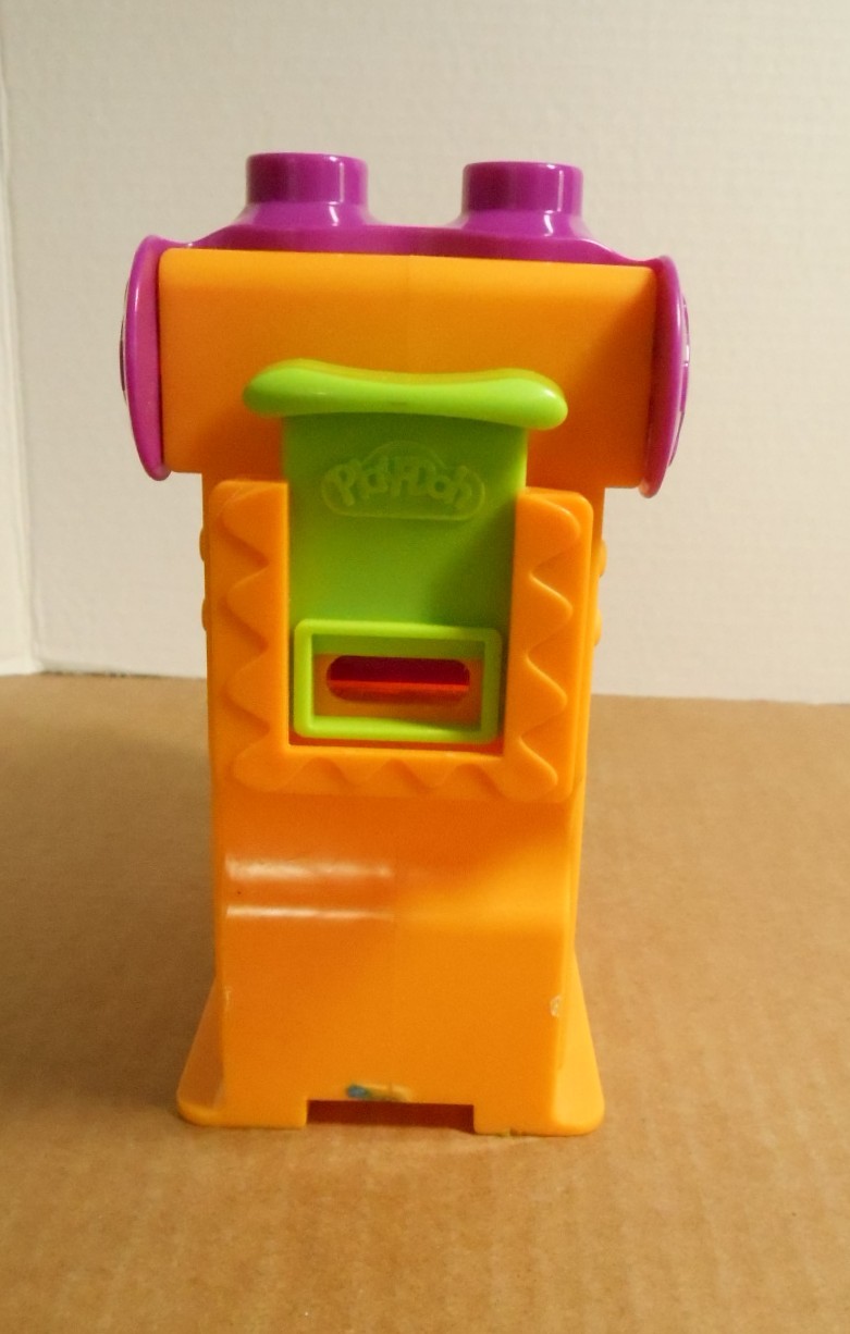 Play Doh Mega Fun Factory Replacement Extruder Press Piece B14