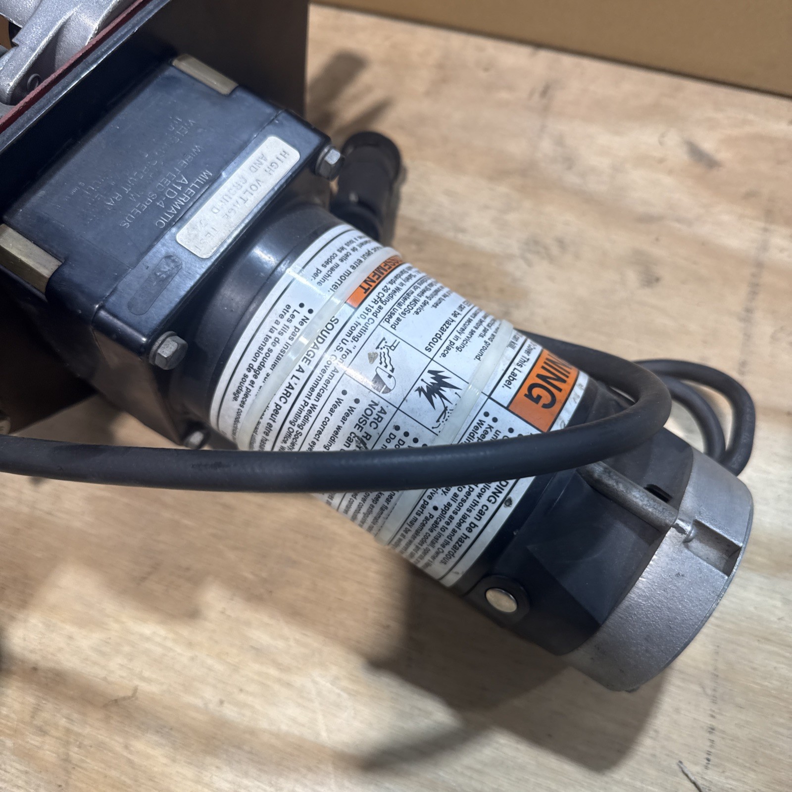 MillerMatic A1D-4 wire feeder Used Working 100V 750A