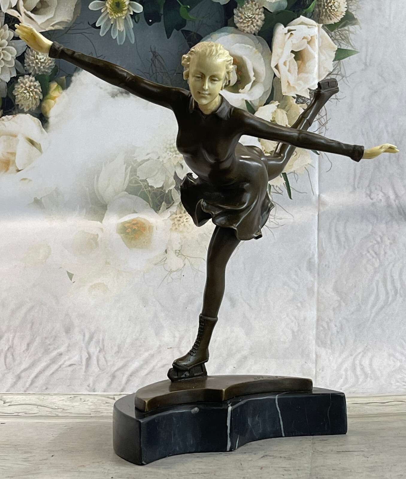 Collectible Signed Artwork Skater Woman Bronze Lost Wax Sculpture Figurine Decor