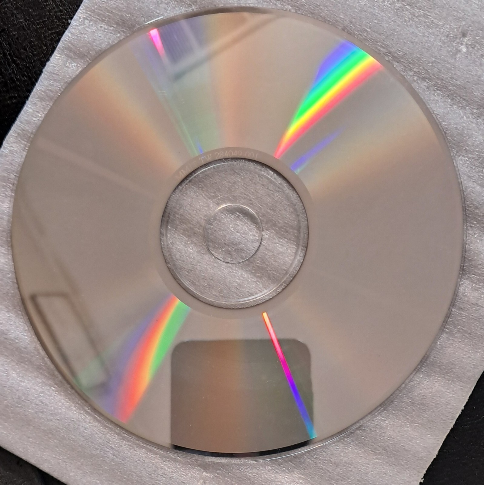 Compaq Operating System CD & QuickRestore CD Microsoft Windows XP Home 2002