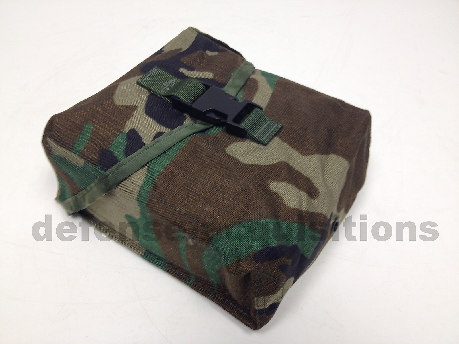 New USGI Military 200 Round Saw Pouch / Utility Pouch - Woodland Camo- MOLLE II