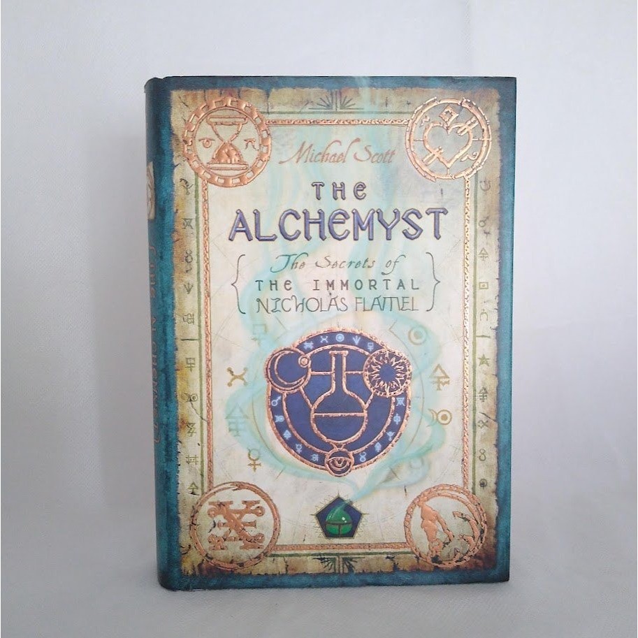 The Alchemyst Michael Scott 1st Edition Hardcover Nicholas Flamel Fantasy Book
