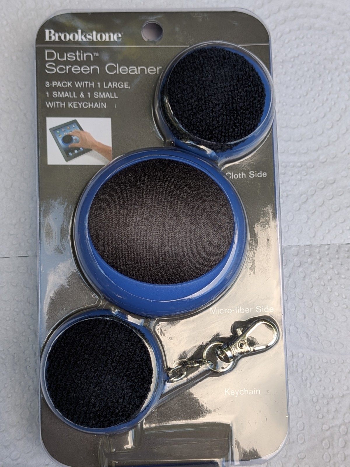 BROOKSTONE DUSTIN™ JR. MINI SCREEN CLEANER 3 Pk. BLACK GREY WITH KEYCHAIN. NEW