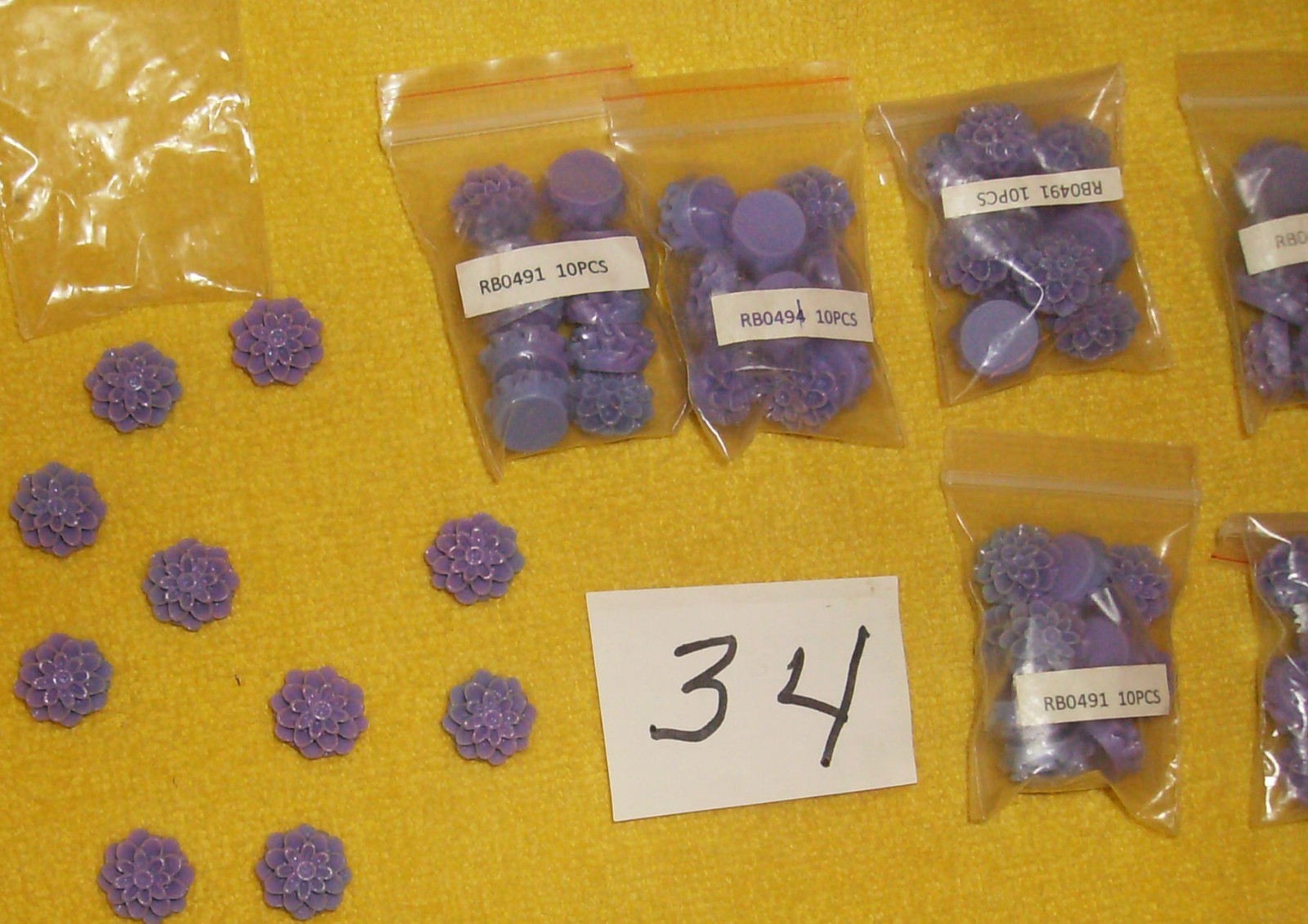 80 PC GLUE-ON VIOLET PURPLE FLOWERS CRAFS RESIN NEW SALE #34