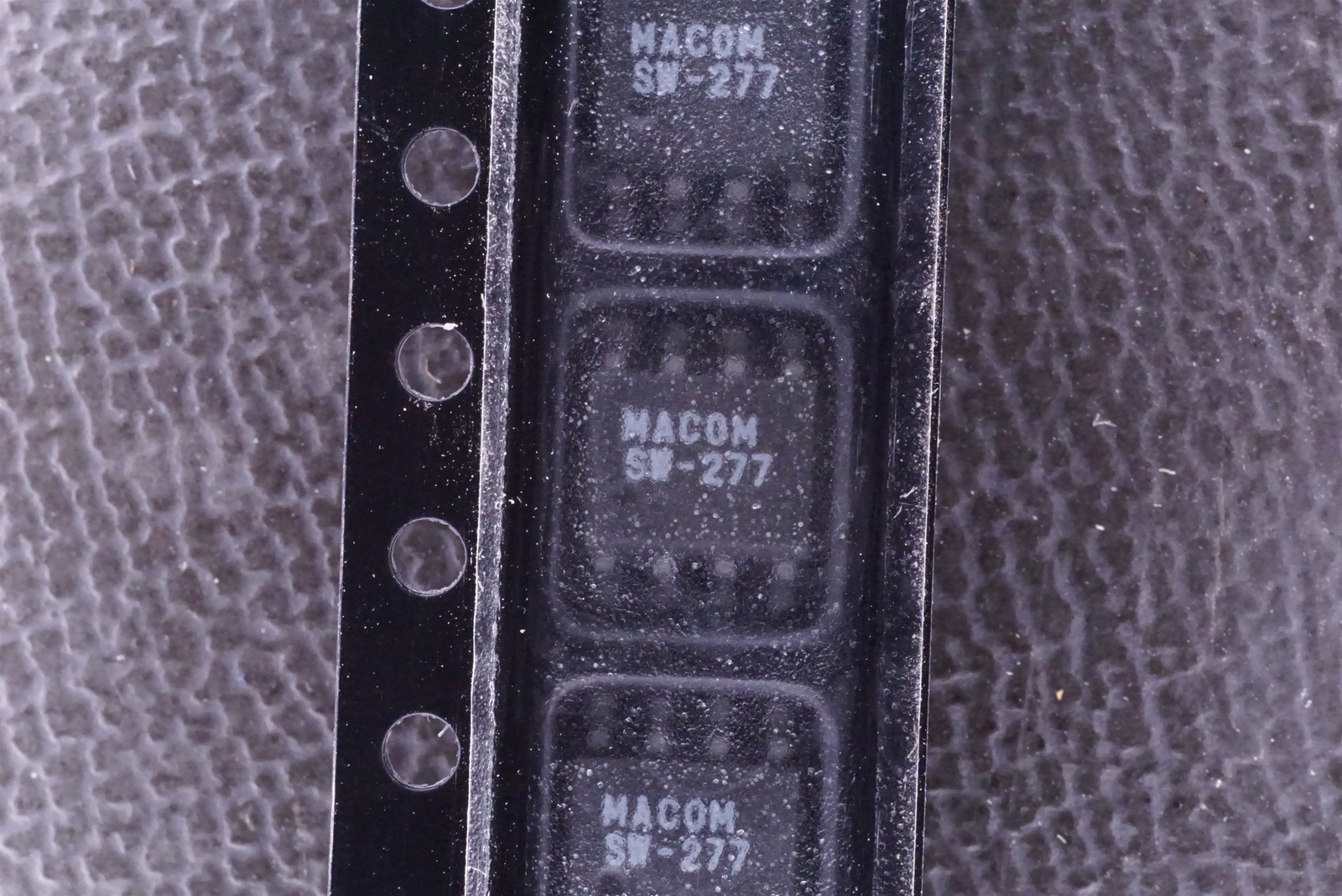 SW-277TR MA-COM RF GaAs SPDT Switch DC to 2.5GHz 0.4dB 8-SOIC SMT NOS