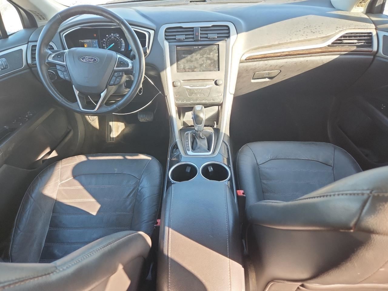 FUSION 2014 Glove Box 4901674
