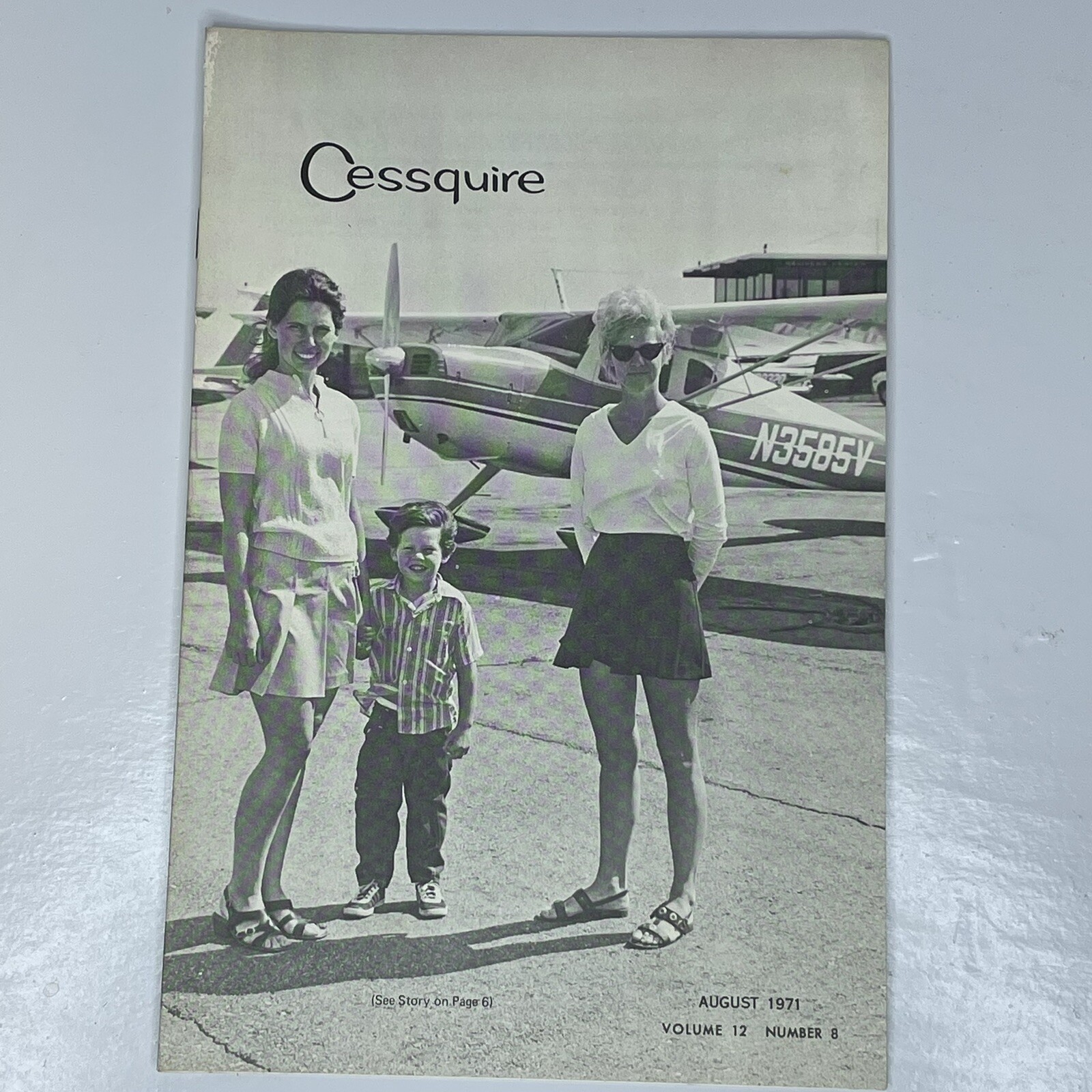 Vtg Cessquire - Vol. 12/No. 8, Aug. 1971 Cessna Aircraft Co Employee Publication