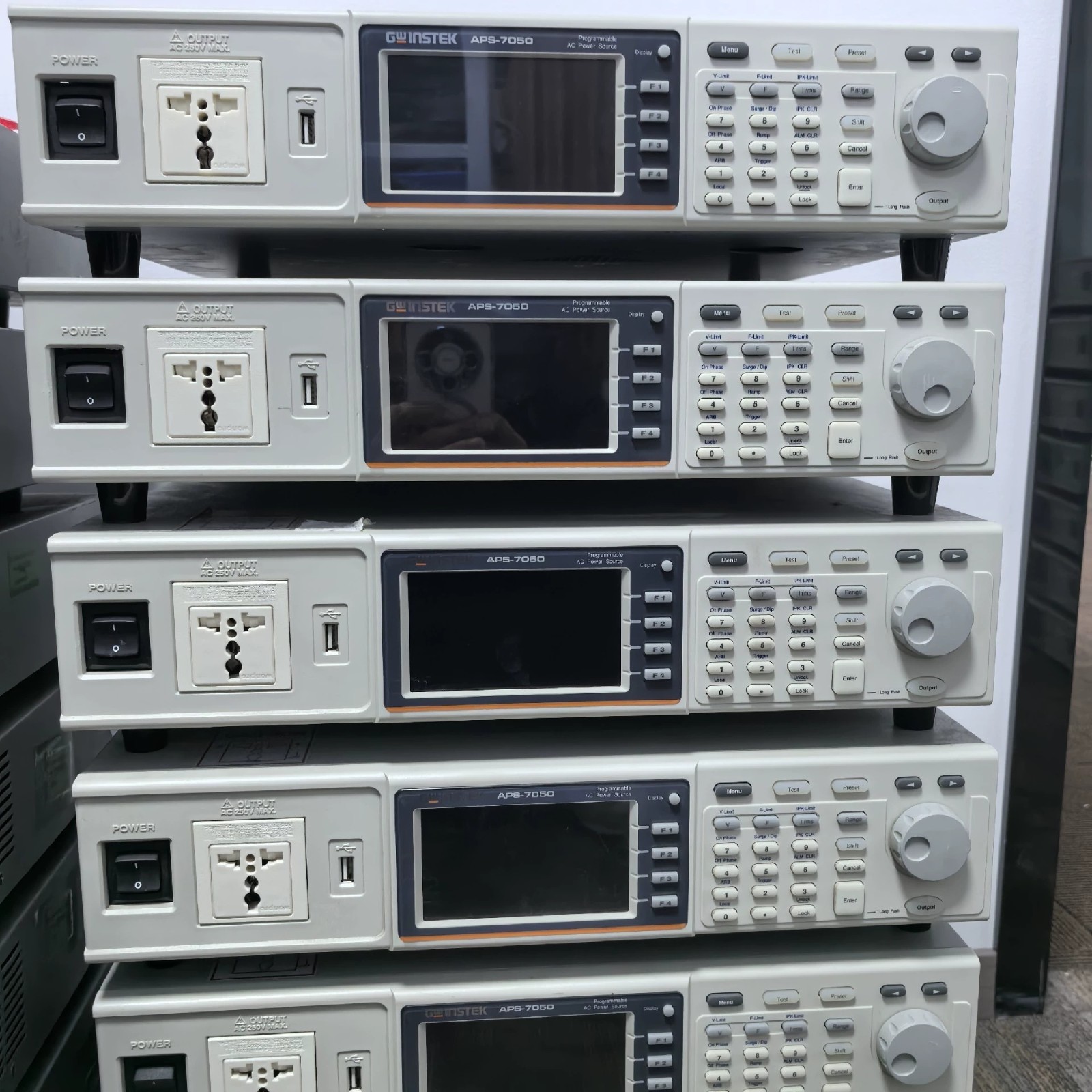 1PC USED Gw instak APS-7050 AC power supply &sp