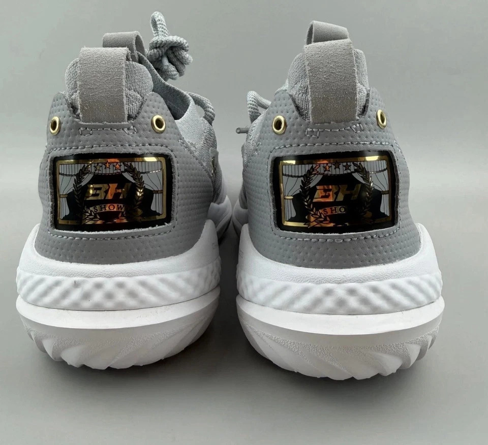 Size 8 Under Armour Harper 9 Turf Baseball Shoes Men's Grey White 3027443-100