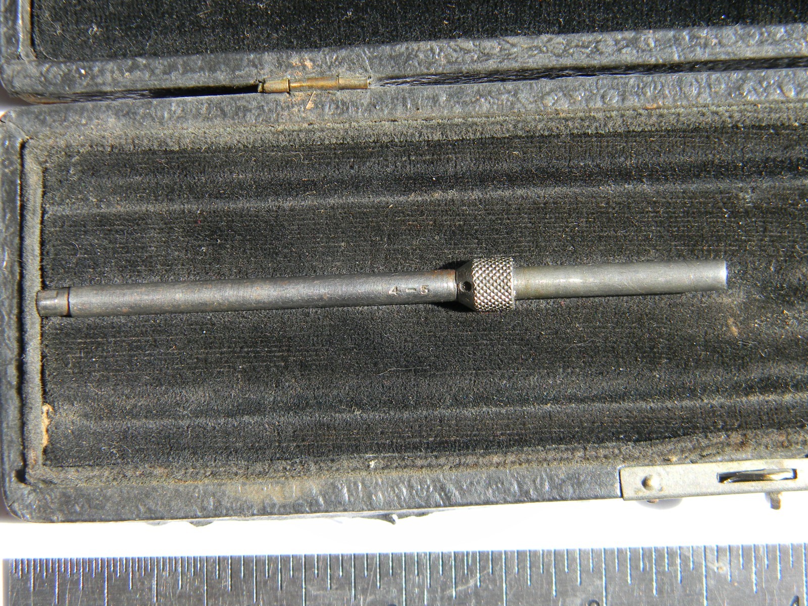Vintage Starrett Inside .001" Micrometer with 4-5" rod & original case Made USA