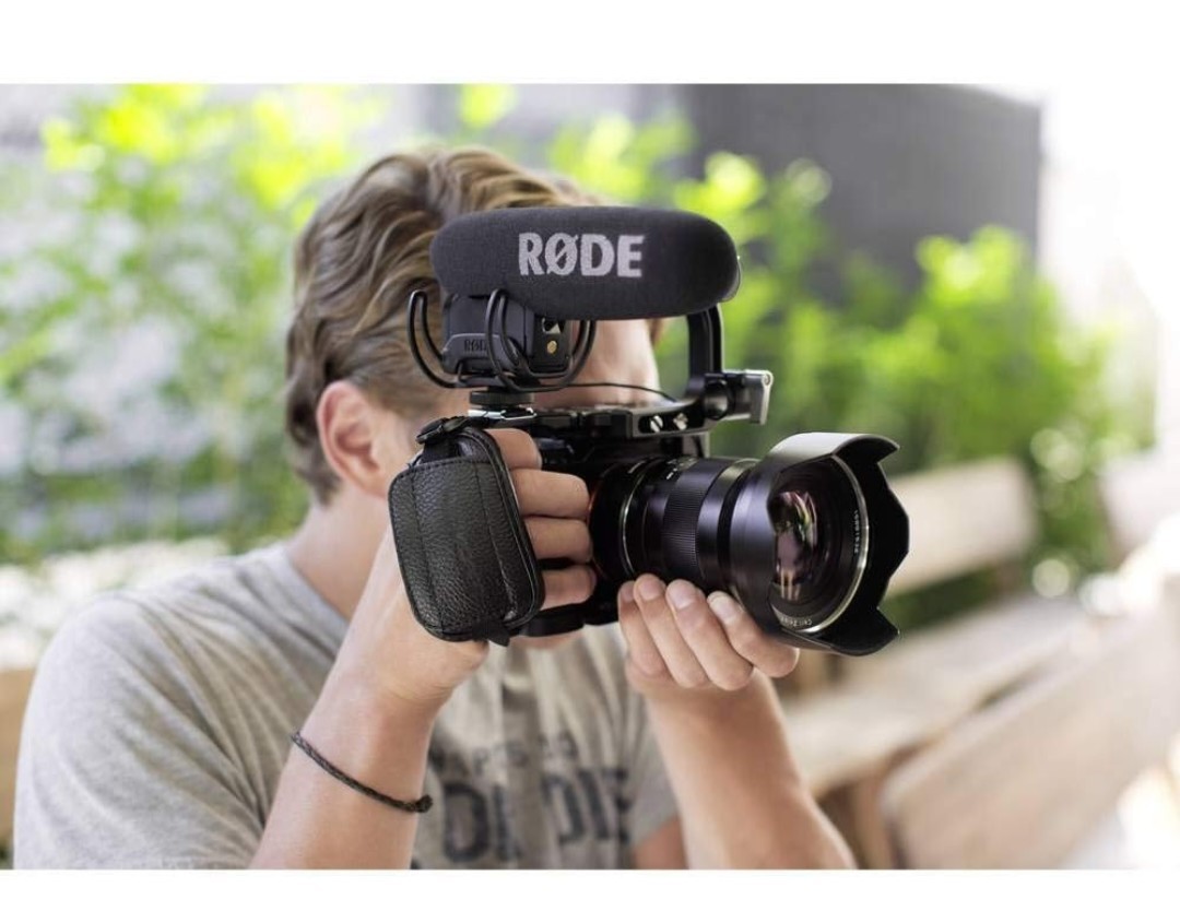 Rode VideoMic Pro Shotgun/On-Device Wired Standard Professional Microphone