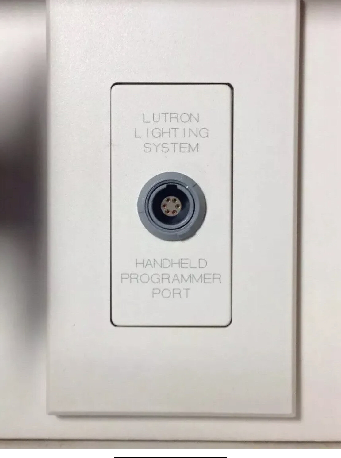 LUTRON NTOMX-HHP-WH WHITE HANDHELD PROGRAMMER PORT WALLJACK