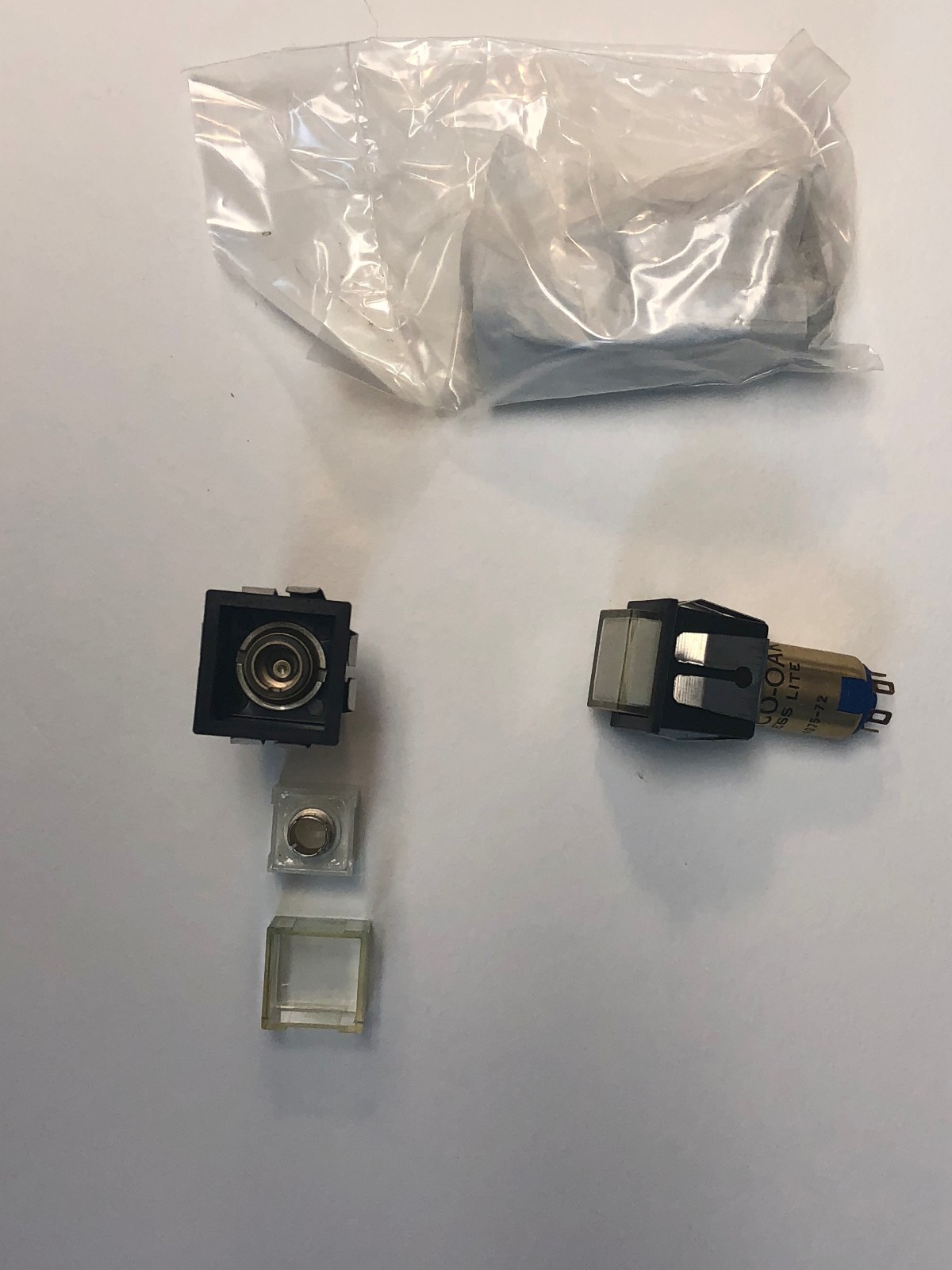 MARCO-OAK PRESS LITE  SPDT MOMENTARY LIGHTED PUSH BUTTON SWITCH