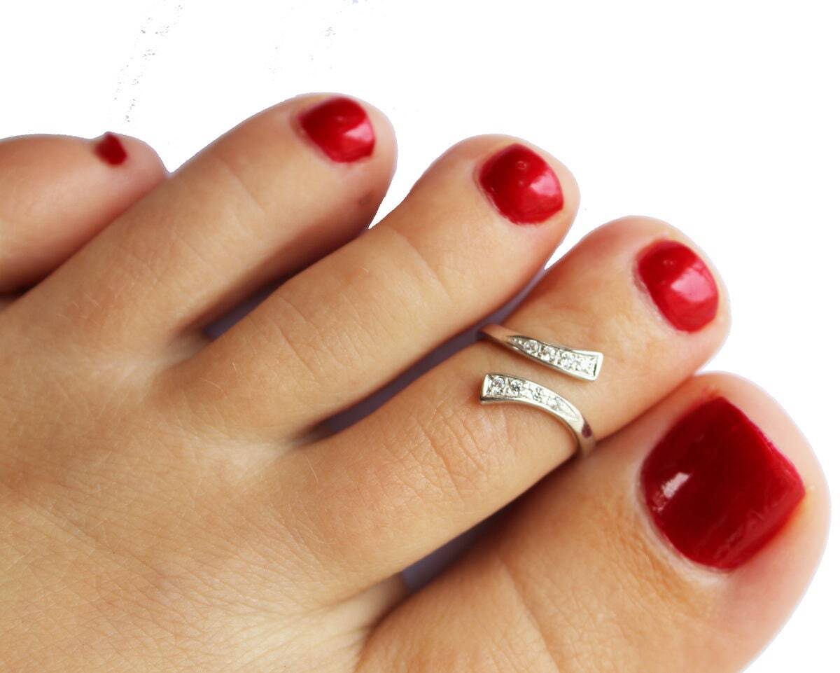 925 Sterling Silver Bypass Cubic Zirconia Adjustable Toe Ring (10mm x 15mm)