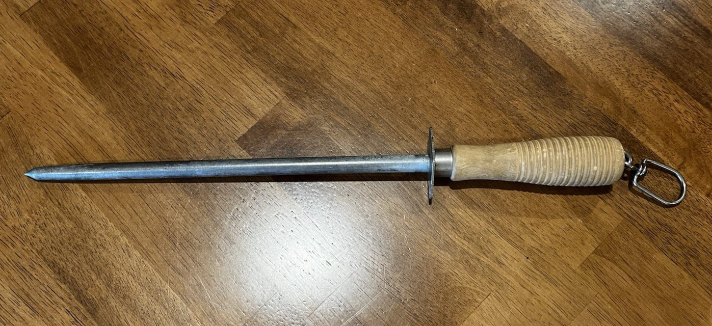 True-Edge Sharpener/Steel,  Beehive Style Wooden Handle, EUC