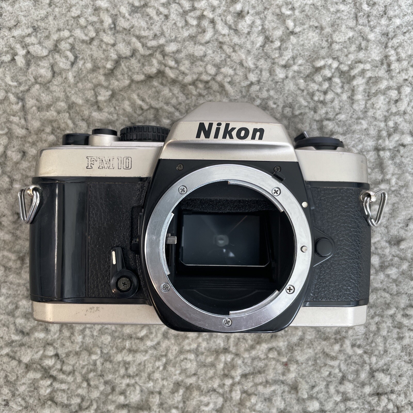 Nikon FM10 35mm SLR Film Camera Battery Component Not Working PARTS REPAIR