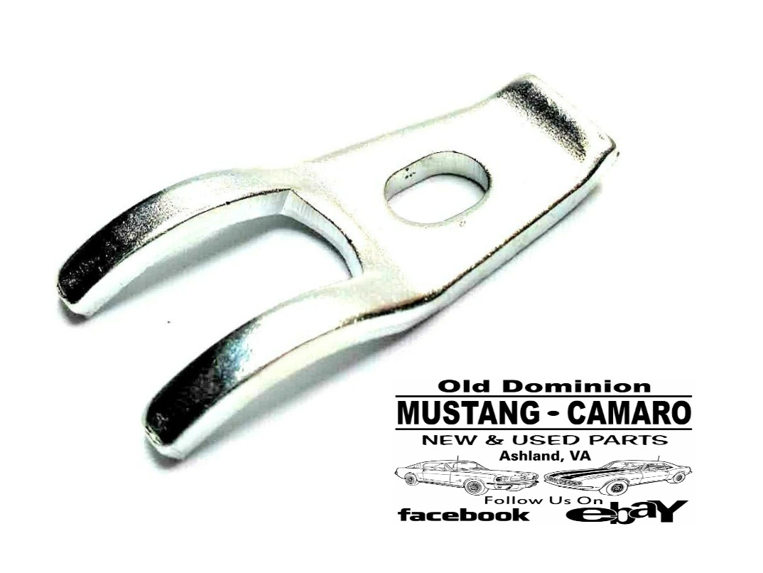 1969-1973 Mustang Speedometer Cable Clamp Retainer