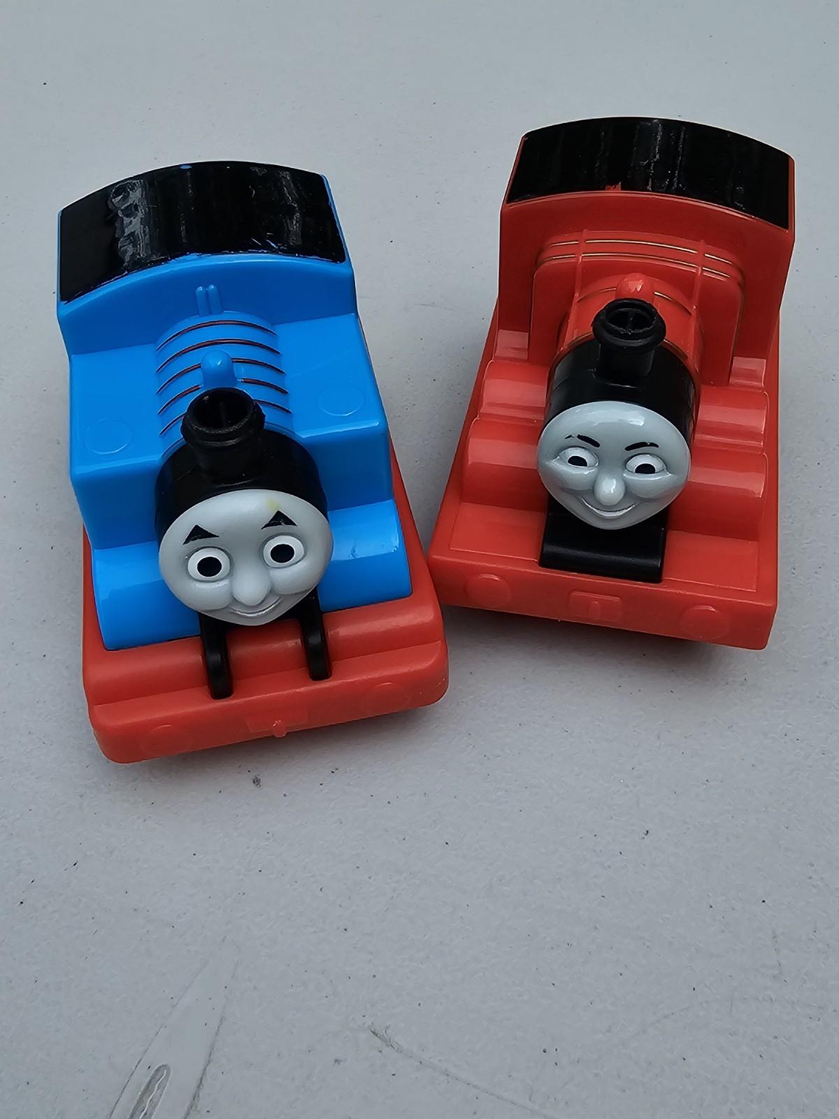 Thomas the Train Pullback Racers Toys Thomas & James some scratches see pix